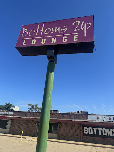 Bottoms Up Lounge