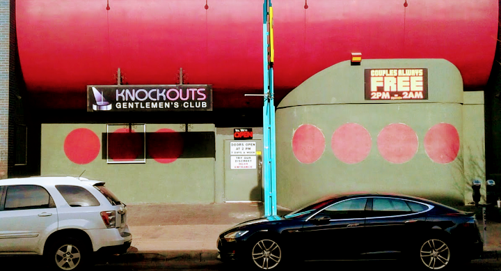 Knockouts Gentlemen’s Club